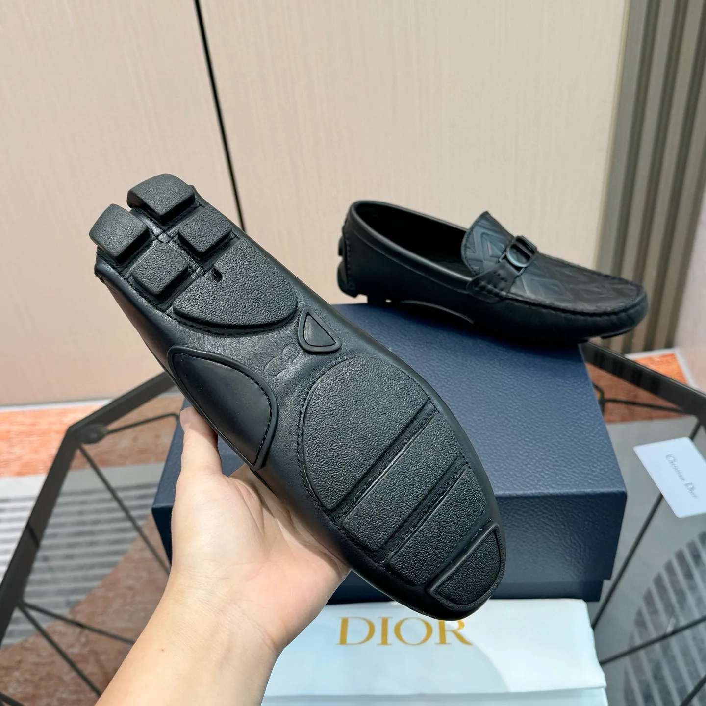 Men's shoes: 580💰 (Niu Li) (Dior Doudou shoes) Exclusive new model Official website new model The upper is made of high-quality imported calf, the color is delicate, and the flowing luxurious texture is tailor-made for exquisite men, creating a noble aura. Delicate and smooth lines. Cowhide lining. Size: 38-44, 45 customized. Outdoor driving shoes for experienced drivers🚗